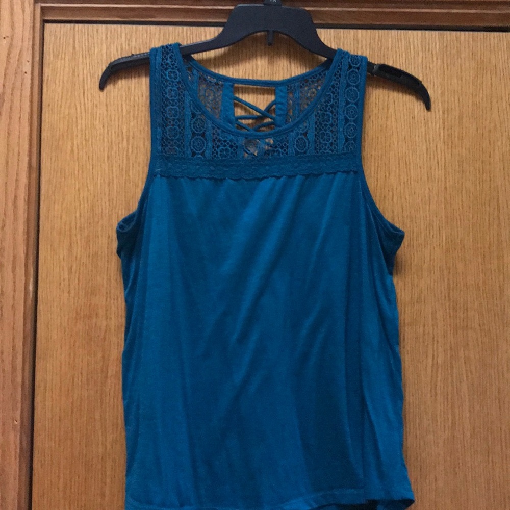No Boundaries tank